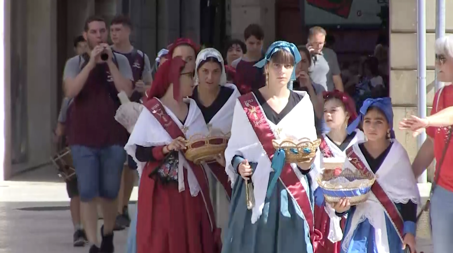 Tot A Punt Per A Linici De La Cinta Amb La Proclamaci De Les